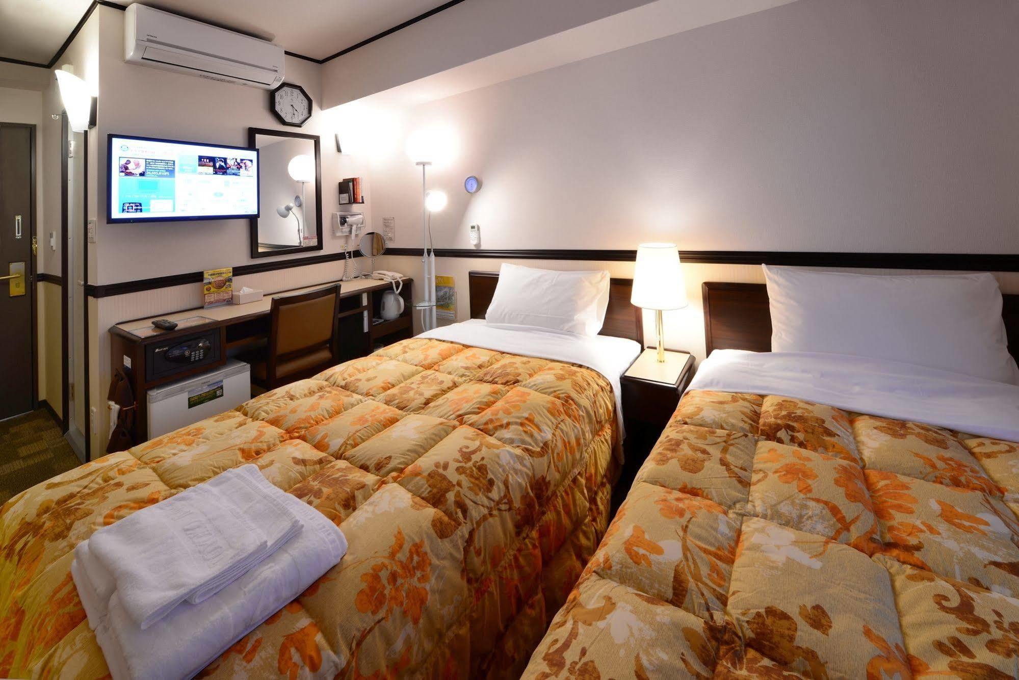 Toyoko Inn Chiba Makuhari Eksteriør billede